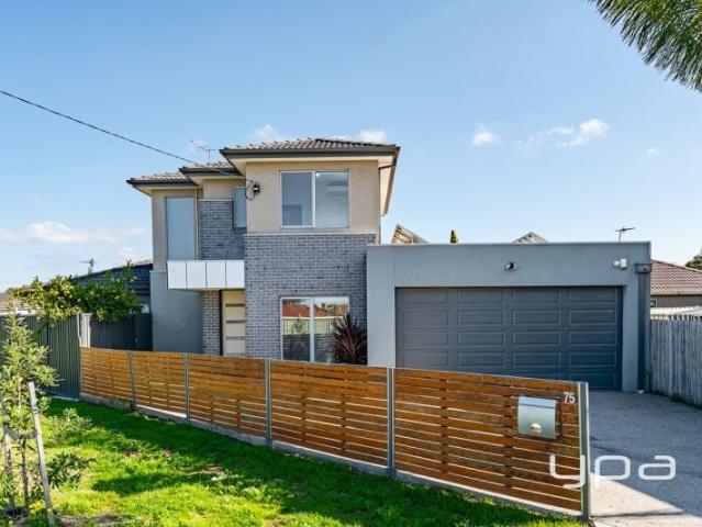 House for rent in Gladstone Park, Melbourne