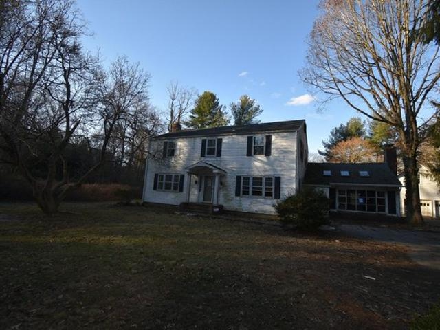 House for sale in Huntington, New York