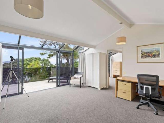 House for sale in Whangaparaoa