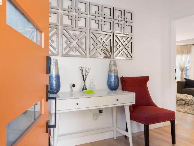 Duplex for sale in Oakland, California