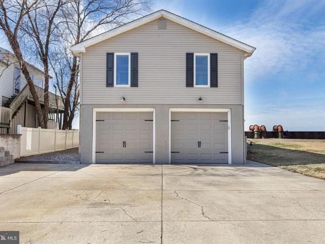 House for sale in Deepwater, New Jersey