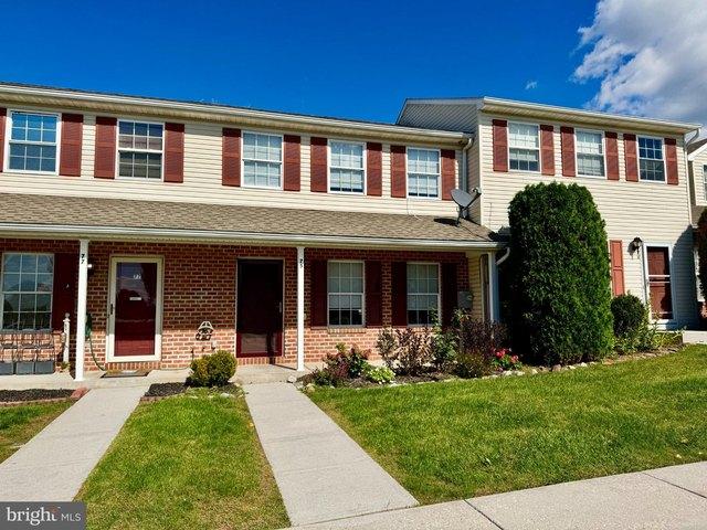 Condo for sale in New Oxford, Adams County