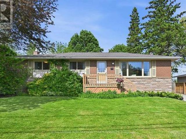 House for sale in Ancaster, Ontario