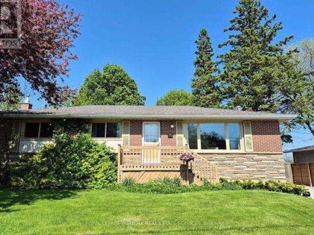 House for sale in Ancaster, Ontario