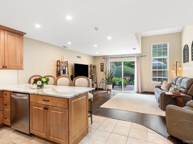 Condo for sale in Silver Ponds, Town of Brookhaven