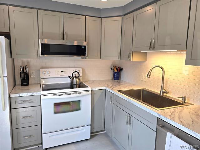 Townhouse for sale in East Amherst, New York