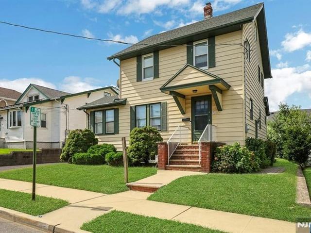House for sale in Wood Ridge, New Jersey