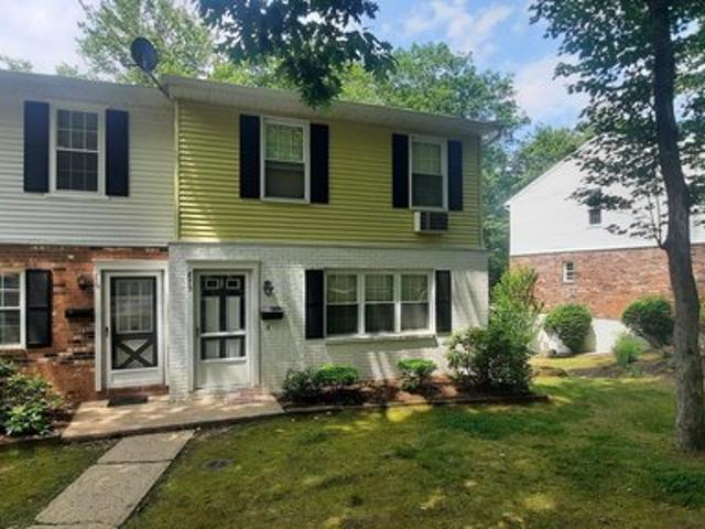 Townhouse for sale in Torrington, Connecticut