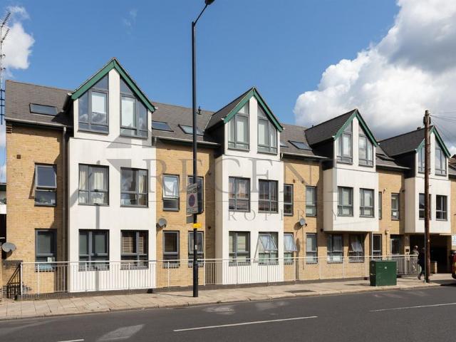 Apartment for rent in Kensal Town, Greater London