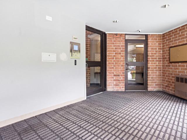 Condo for sale in Schaumburg, Illinois