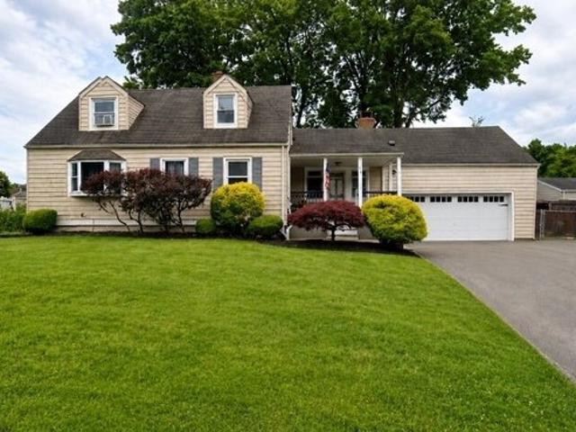House for sale in Avenel, New Jersey