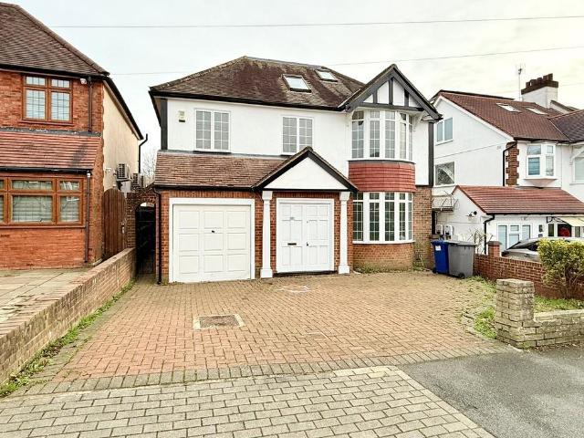 House for rent in London Borough of Barnet, Greater London