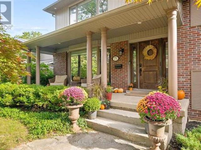 House for sale in Exhbition Park Neighbourhood Group, Guelph