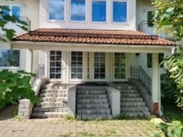 Villa hyra i Sollentuna