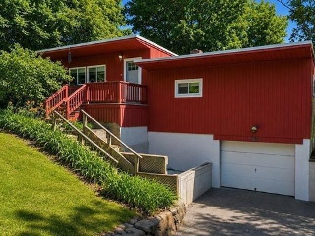 House for sale in Manomet, Massachusetts