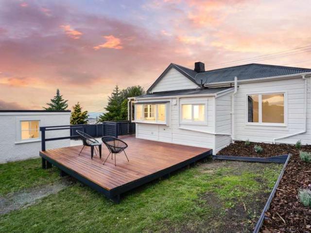House for sale in Otakou