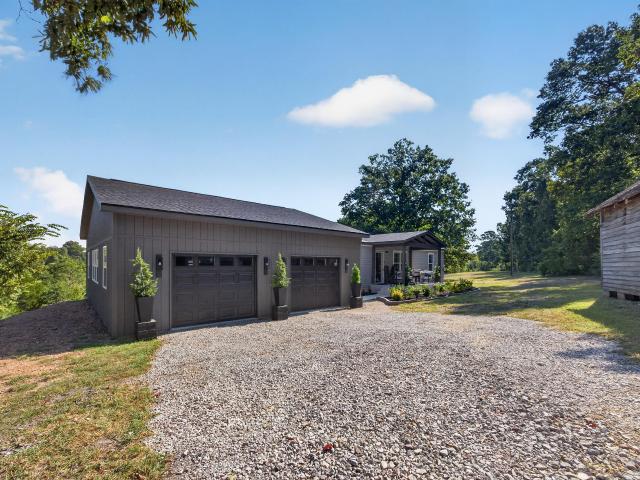 House for sale in Stone, Missouri