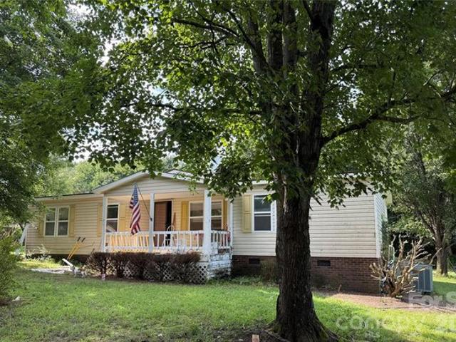 House for sale in Hiddenite, North Carolina