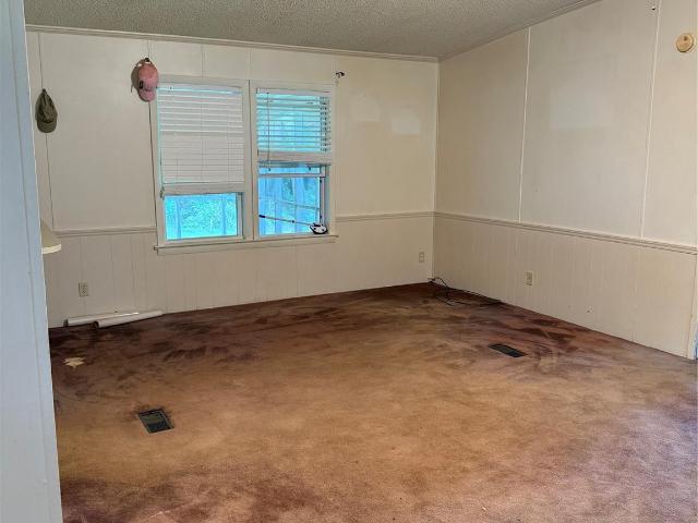 House for sale in Hiddenite, North Carolina