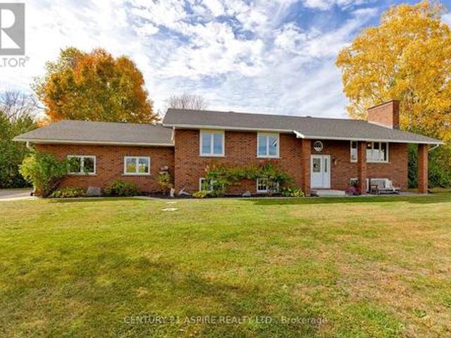 House for sale in Renfrew, Ontario