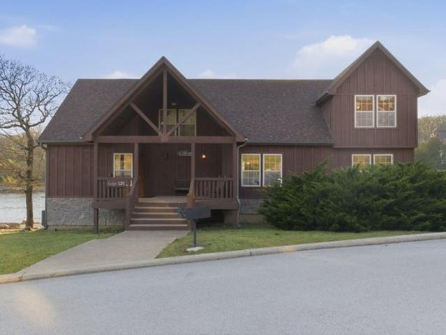 House for sale in Stone, Missouri
