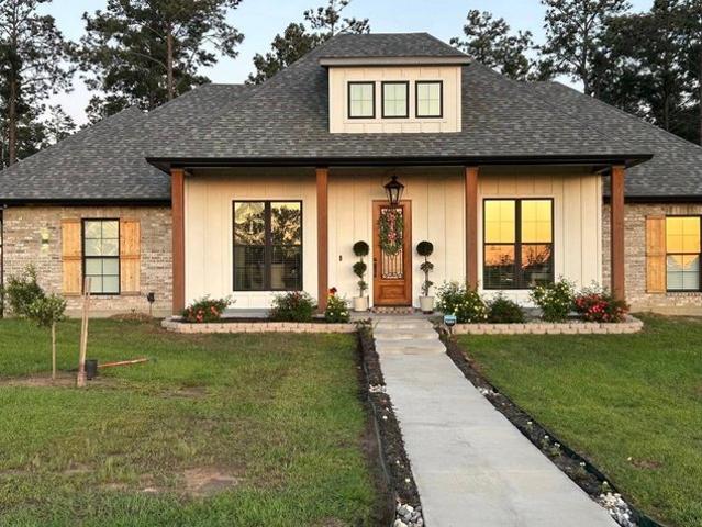 House for sale in Many, Louisiana