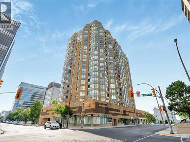 Condo for sale in City Centre, Windsor