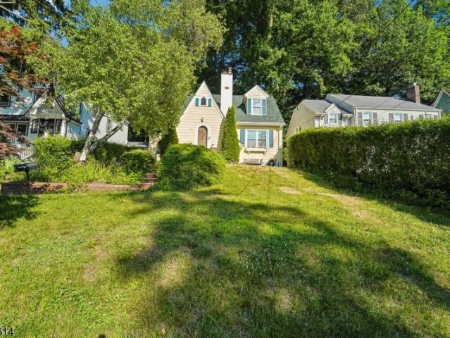 House for sale in West Orange, New Jersey