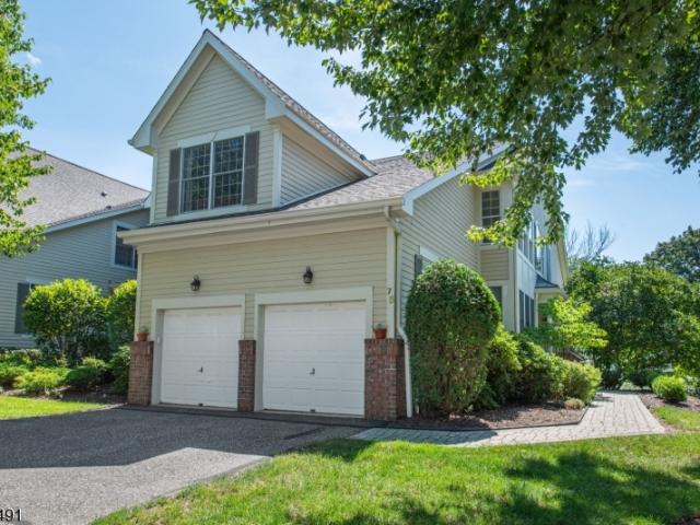Townhouse for sale in Fairfield, New Jersey