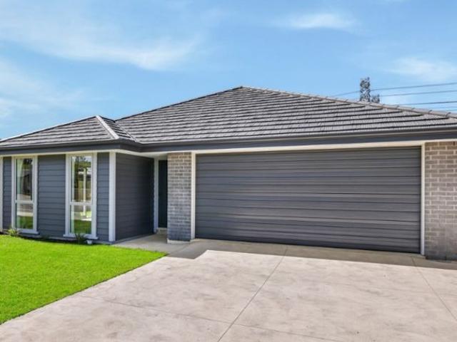 House for rent in Chaslands, Canterbury