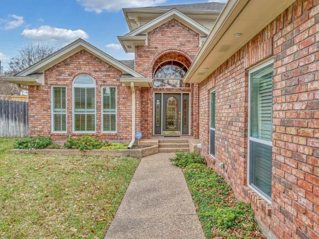 House for sale in Woodway, Texas