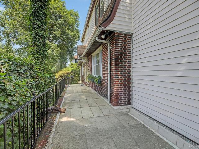 House for sale in Mount Vernon, New York