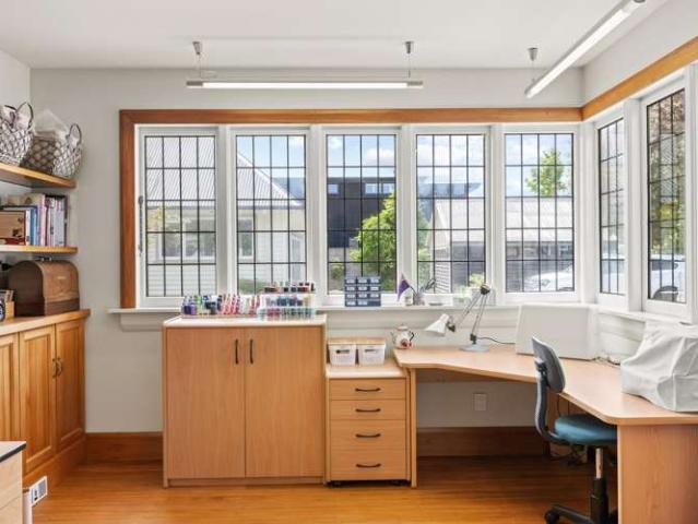 House for sale in Chaslands, Canterbury