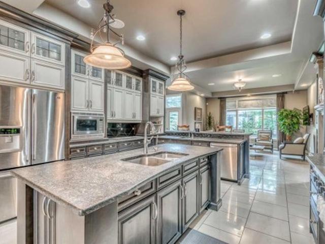 House for sale in Springside, Calgary