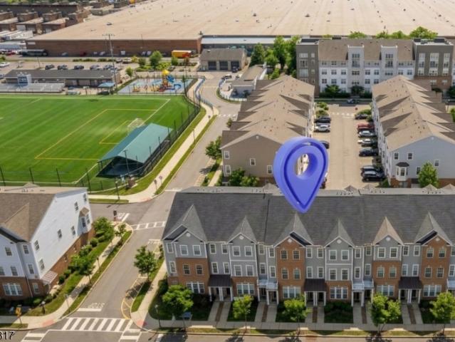 Townhouse for sale in Wood Ridge, New Jersey