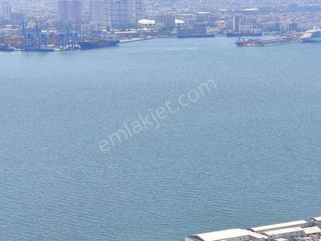 Bayrakli, İzmir içerisinde satılık mülk