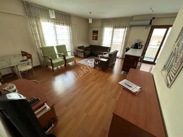 Bayrakli, İzmir içerisinde satılık mülk