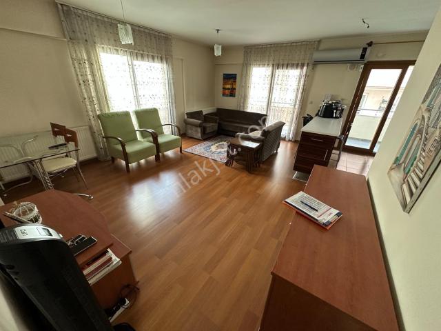 Bayrakli, İzmir içerisinde satılık mülk