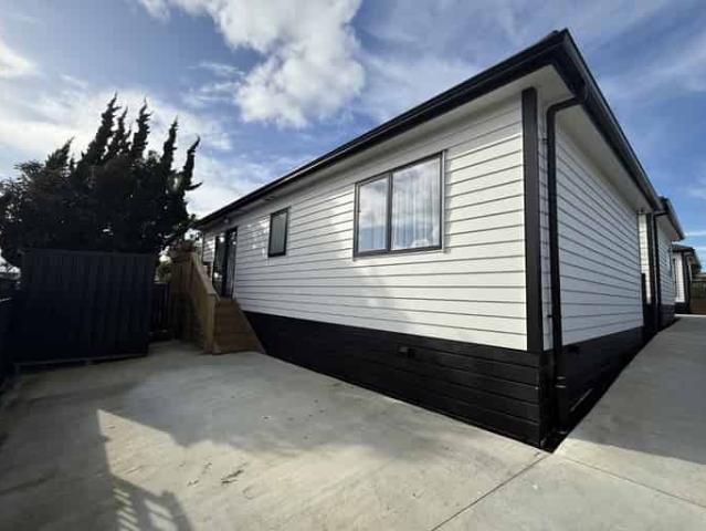 House for rent in Owhata, Oroua County