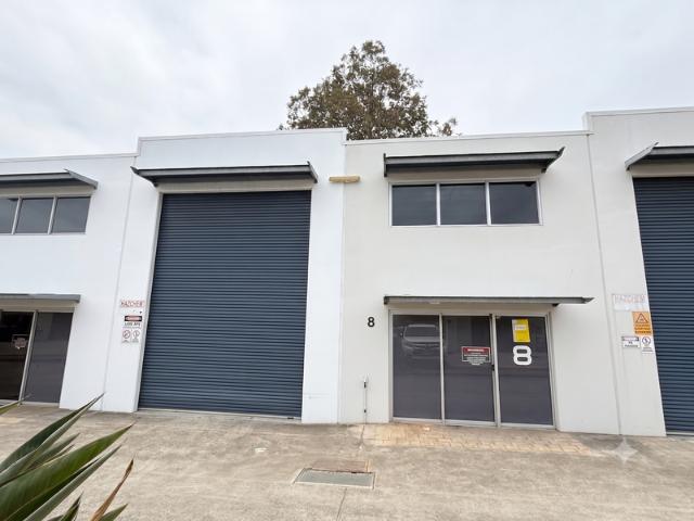 Warehouse for rent in Toombul, Queensland