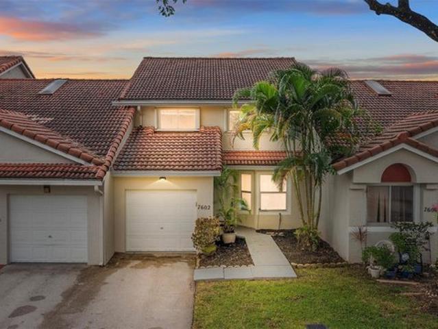 Townhouse for sale in Margate, Florida