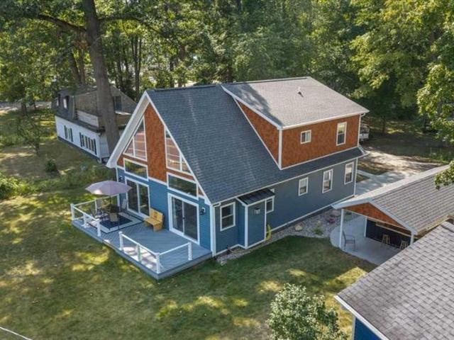 House for sale in Newaygo, Newaygo County