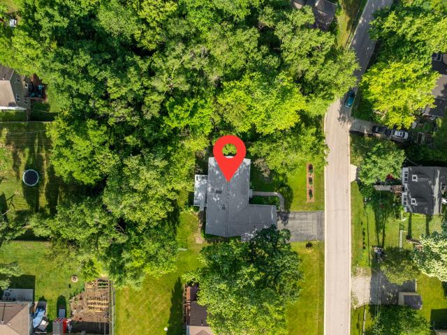 House for sale in Mchenry, Illinois