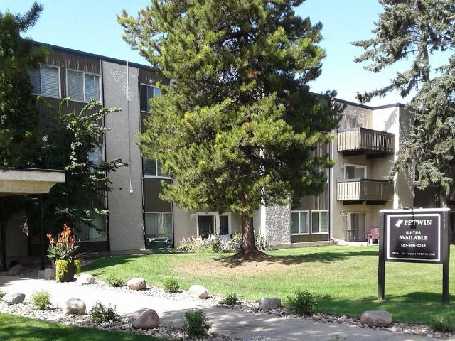 Apartment for rent in Wedgewood, Alberta