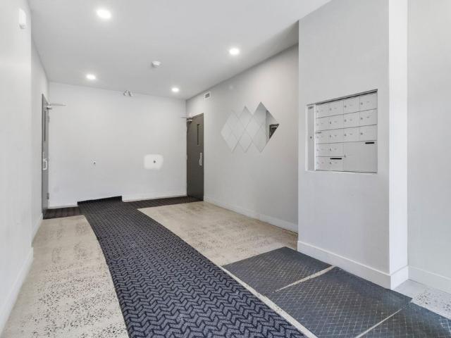 Apartment for rent in Dorval, Quebec