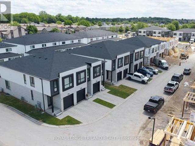 Townhouse for sale in Arva, Ontario