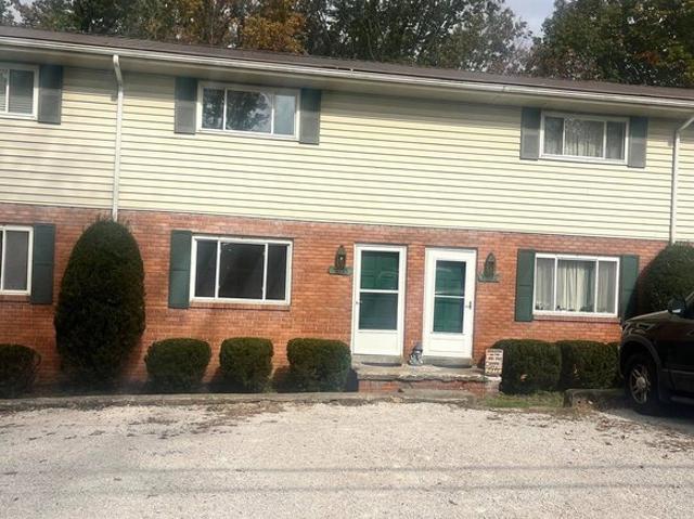 Townhouse for sale in Charleston, West Virginia