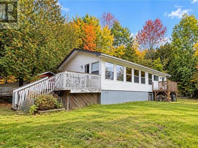 House for sale in Gordon/Barrie Island, Northeastern Ontario