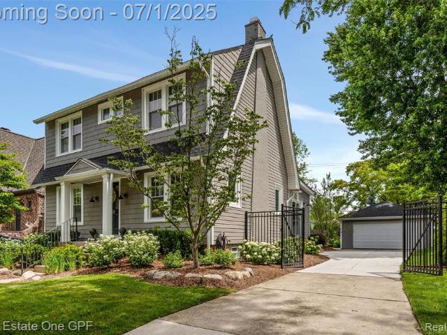 House for sale in Grosse Pointe