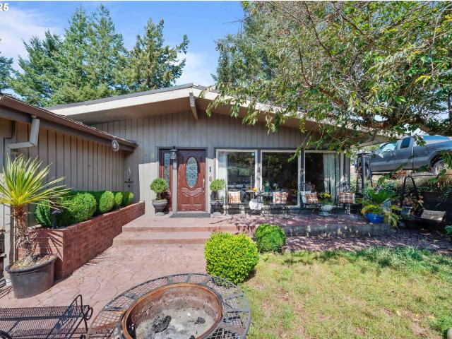 House for sale in North Bend, Oregon